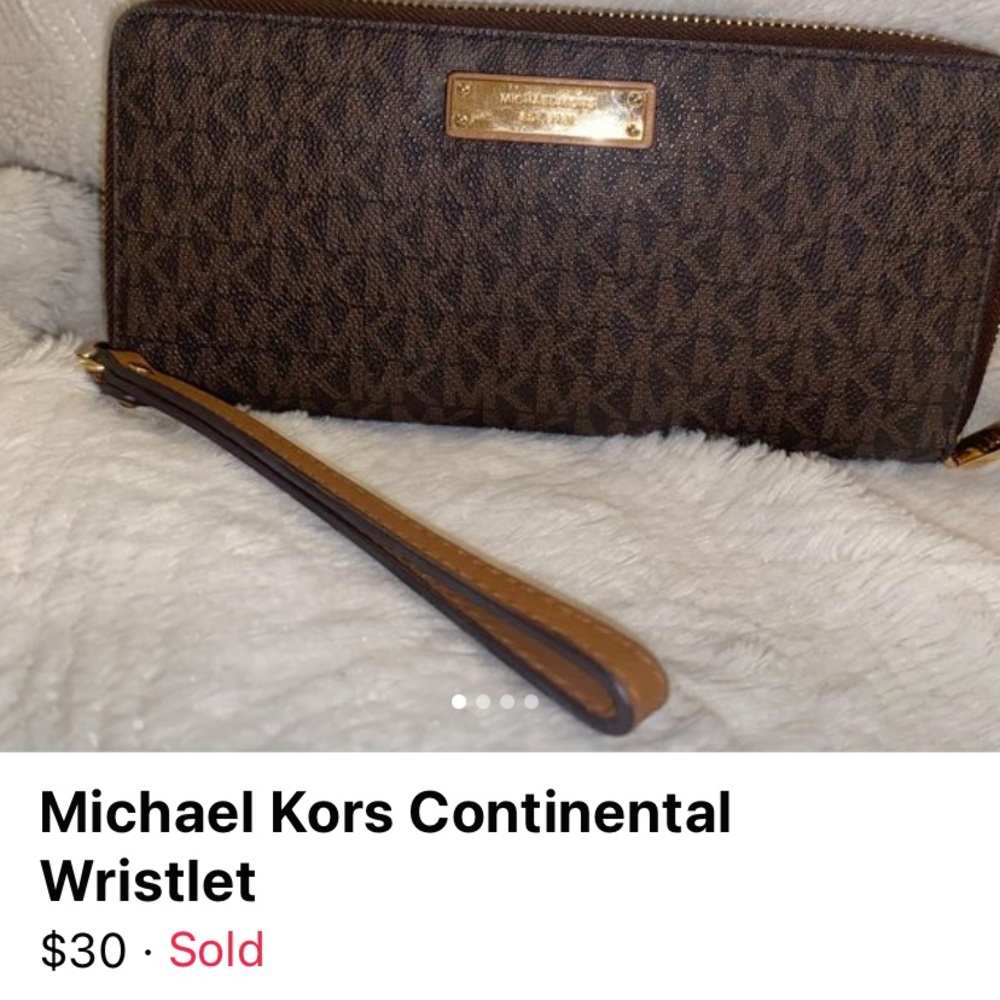 Michael Kors Wristlet
